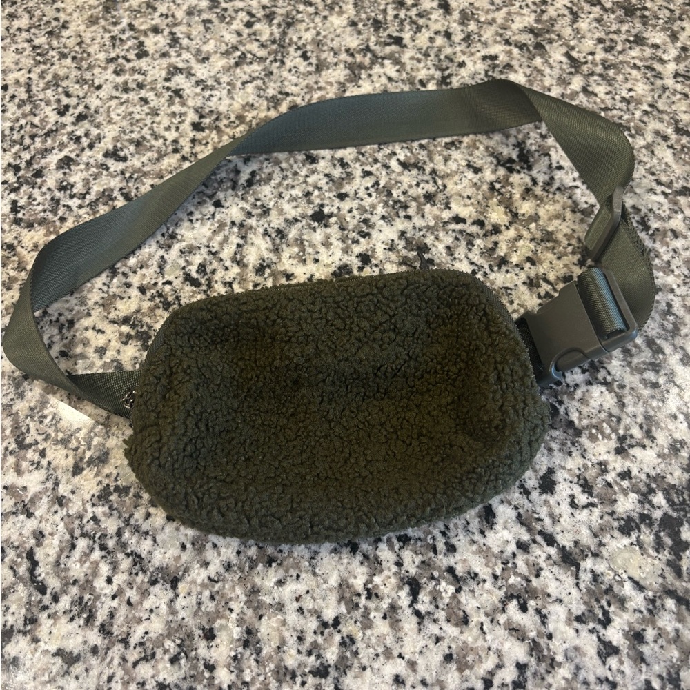 Stylish Green Crossbody Bag